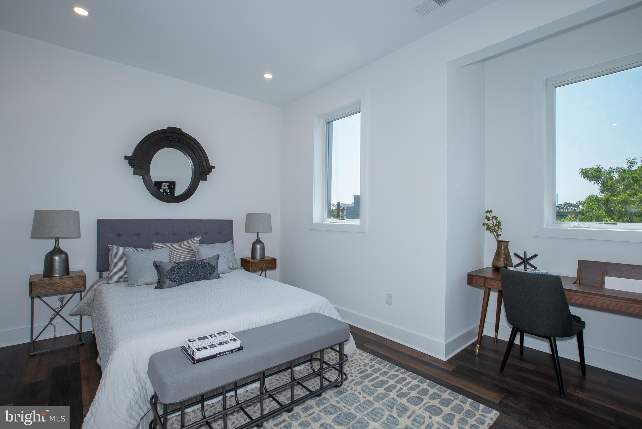 2940 W THOMPSON ST #UNIT 206