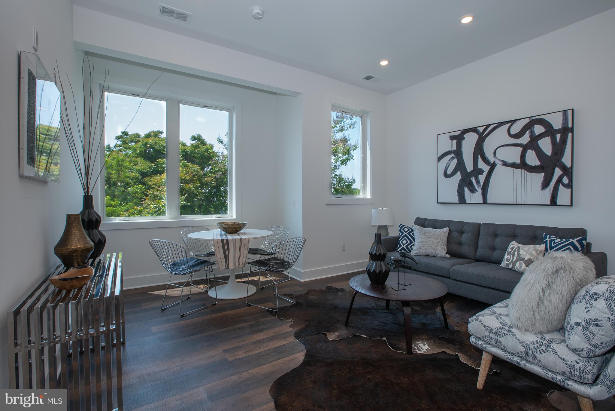 2940 W THOMPSON ST #UNIT 206