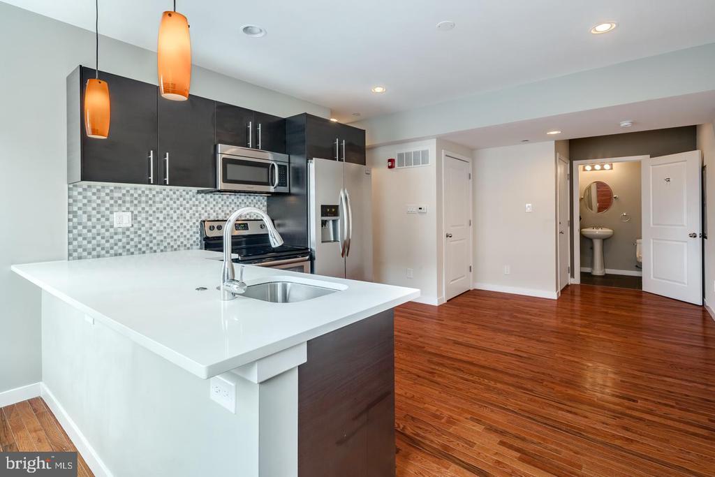 301 MARKET ST #3R