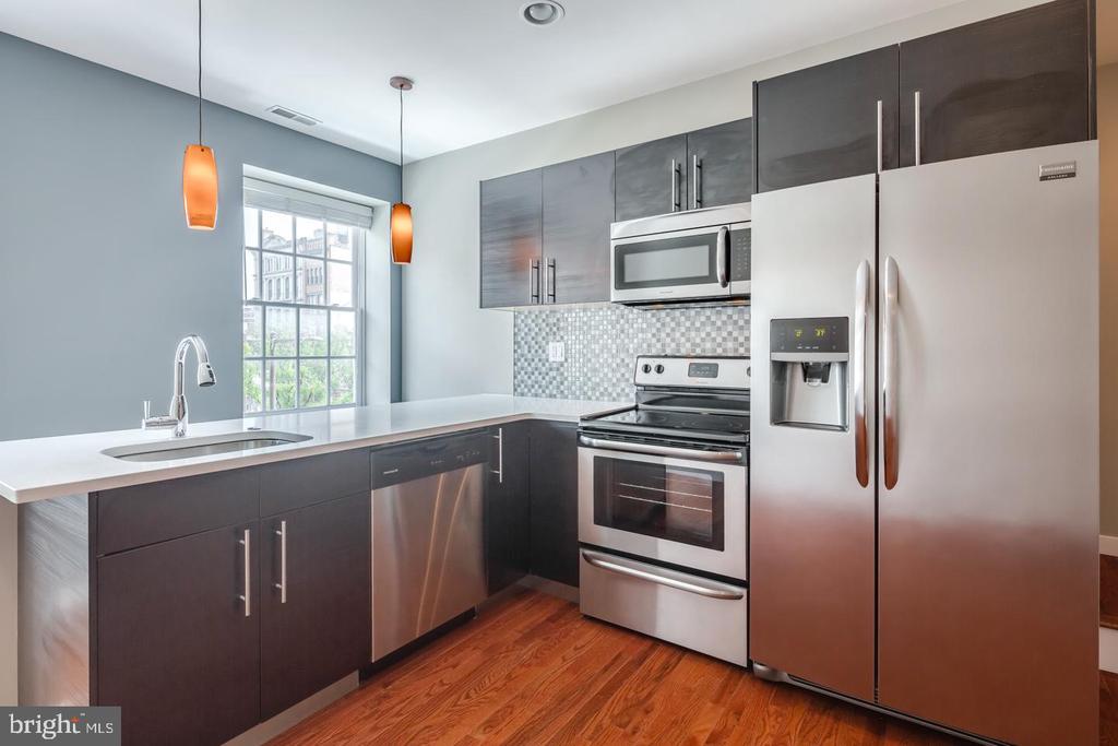 301 MARKET ST #3R