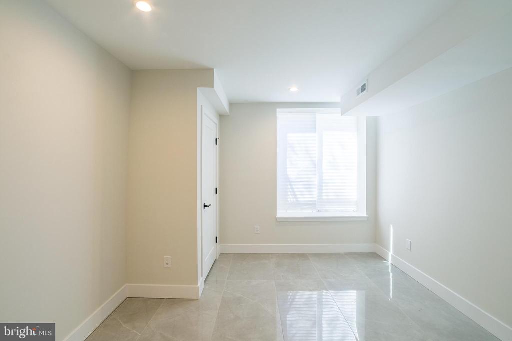 2147 N FRANKLIN ST #UNIT A