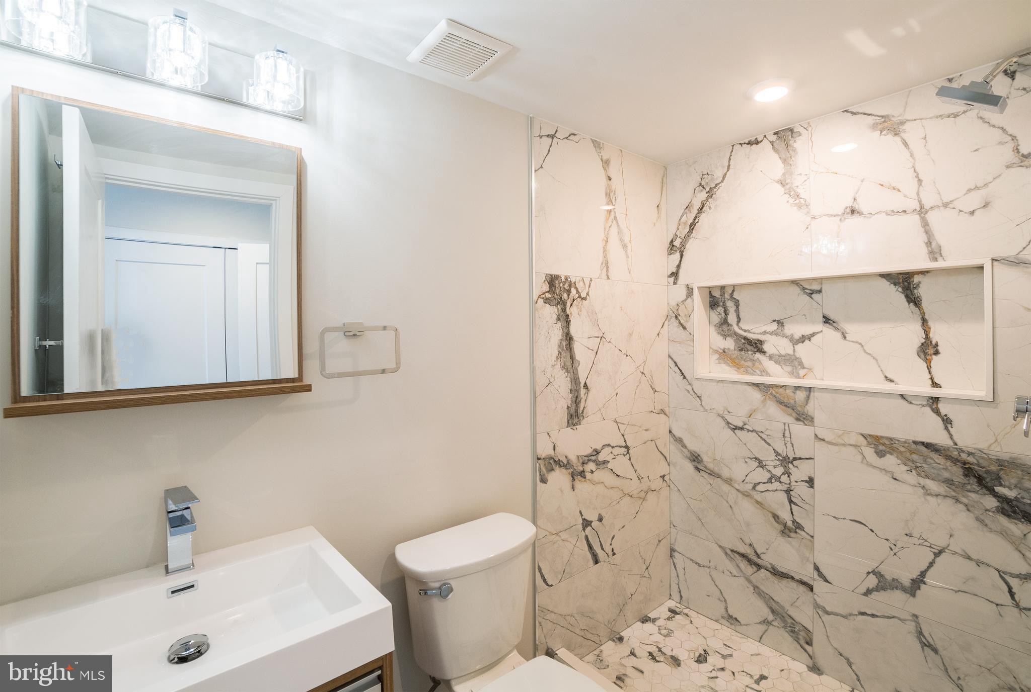 2147 N FRANKLIN ST #UNIT A