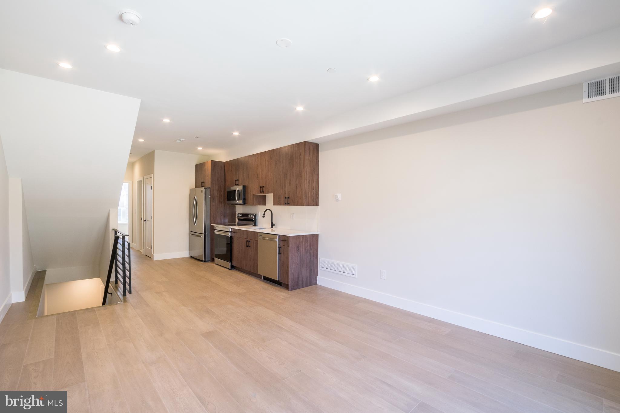 2147 N FRANKLIN ST #UNIT A