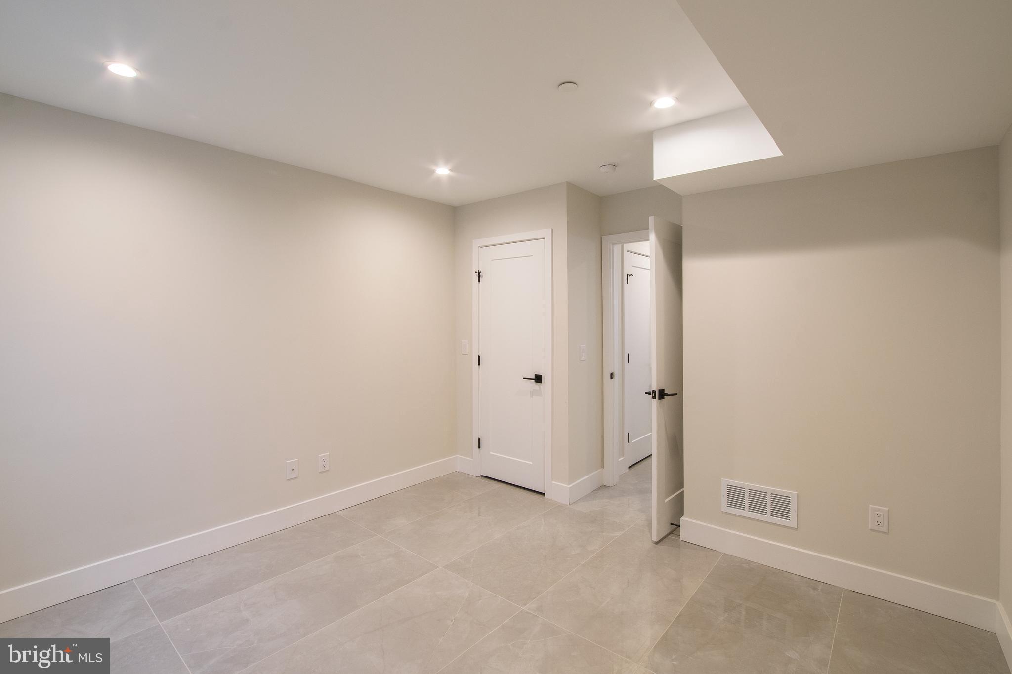 2147 N FRANKLIN ST #UNIT A