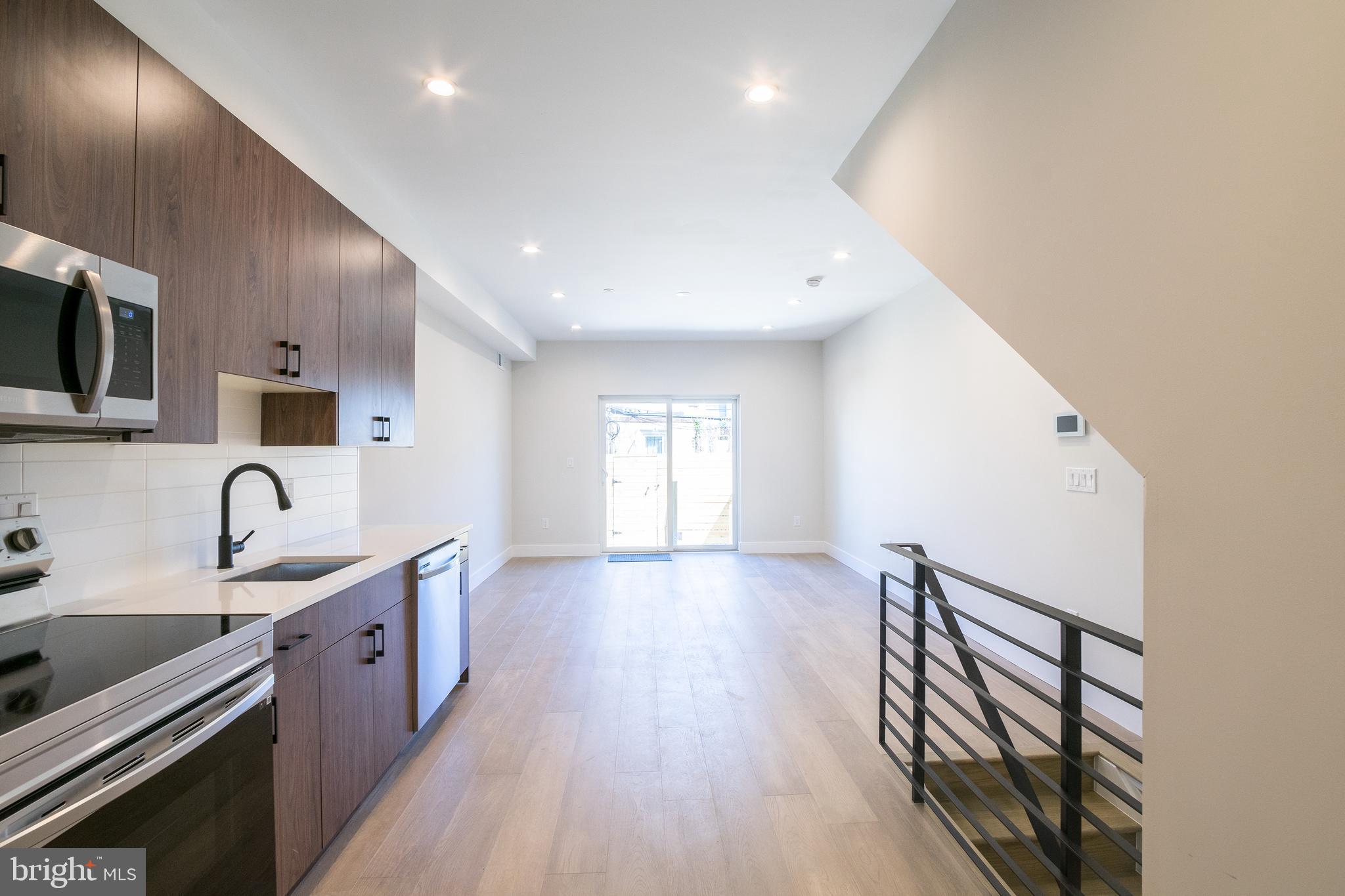 2147 N FRANKLIN ST #UNIT A