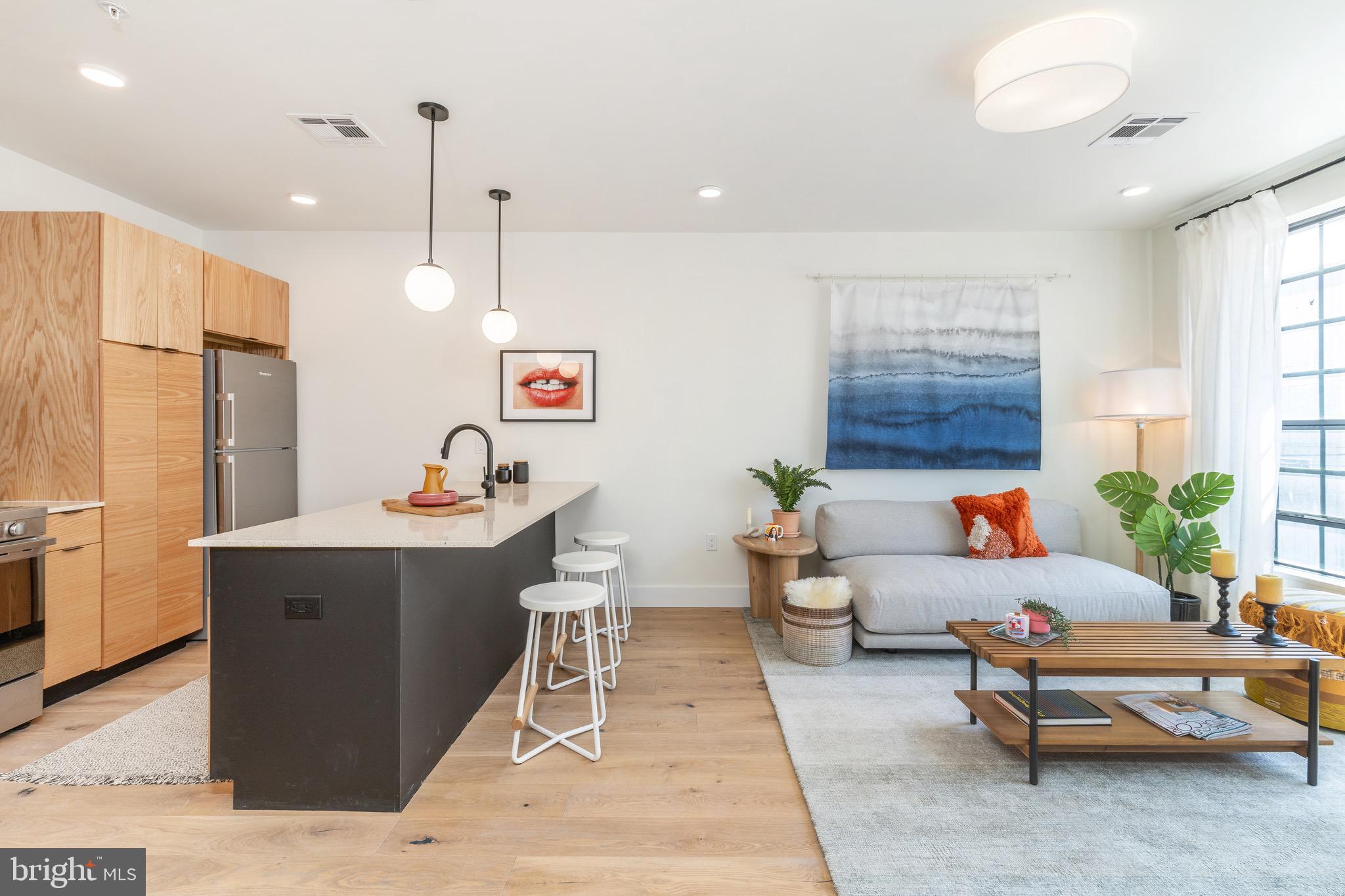 1701-17 N 2ND ST #604