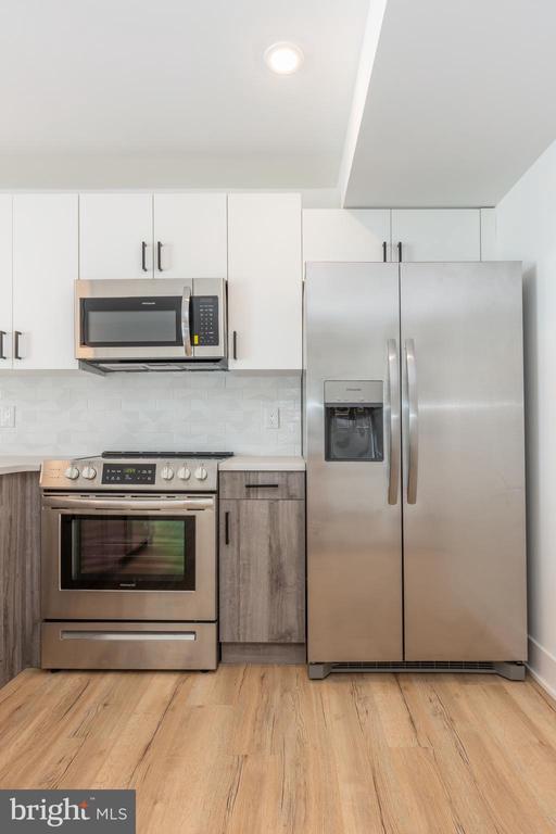 629 W GIRARD AVE #UNIT 306