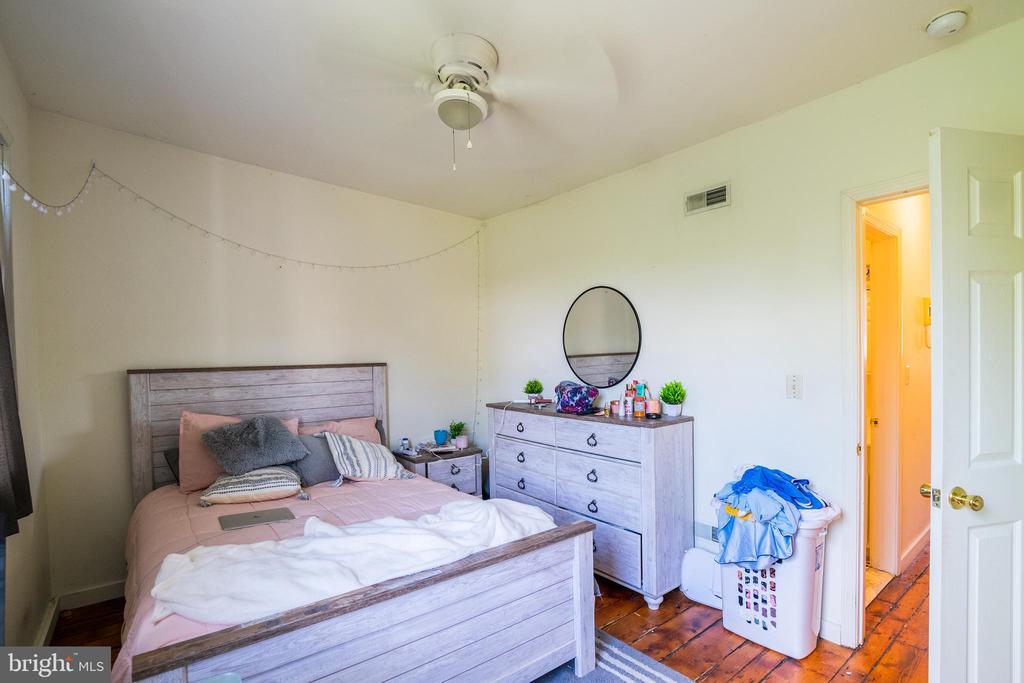 1713 CHRISTIAN ST #UNIT 2