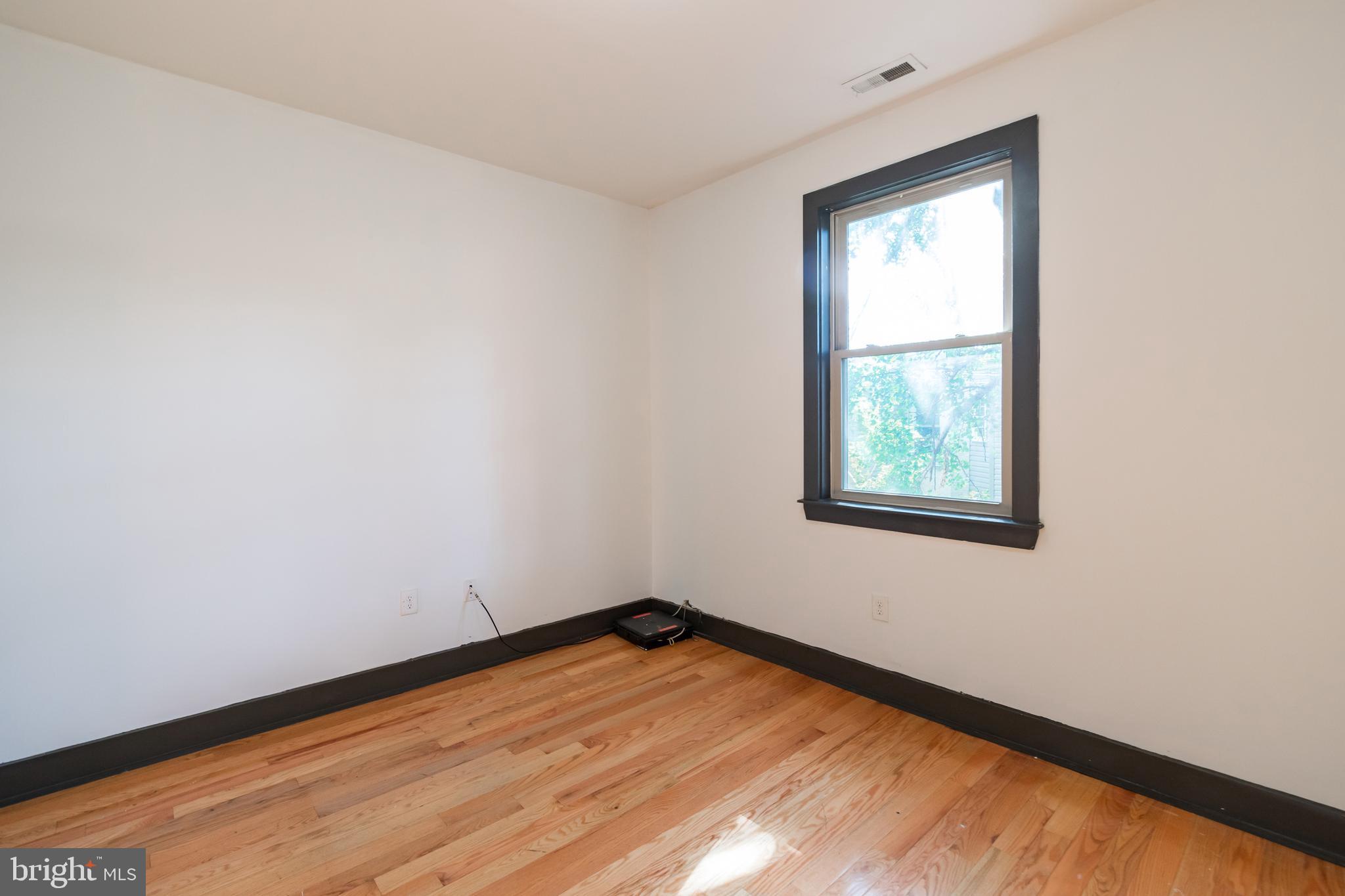 2030 N 18TH ST #UNIT B