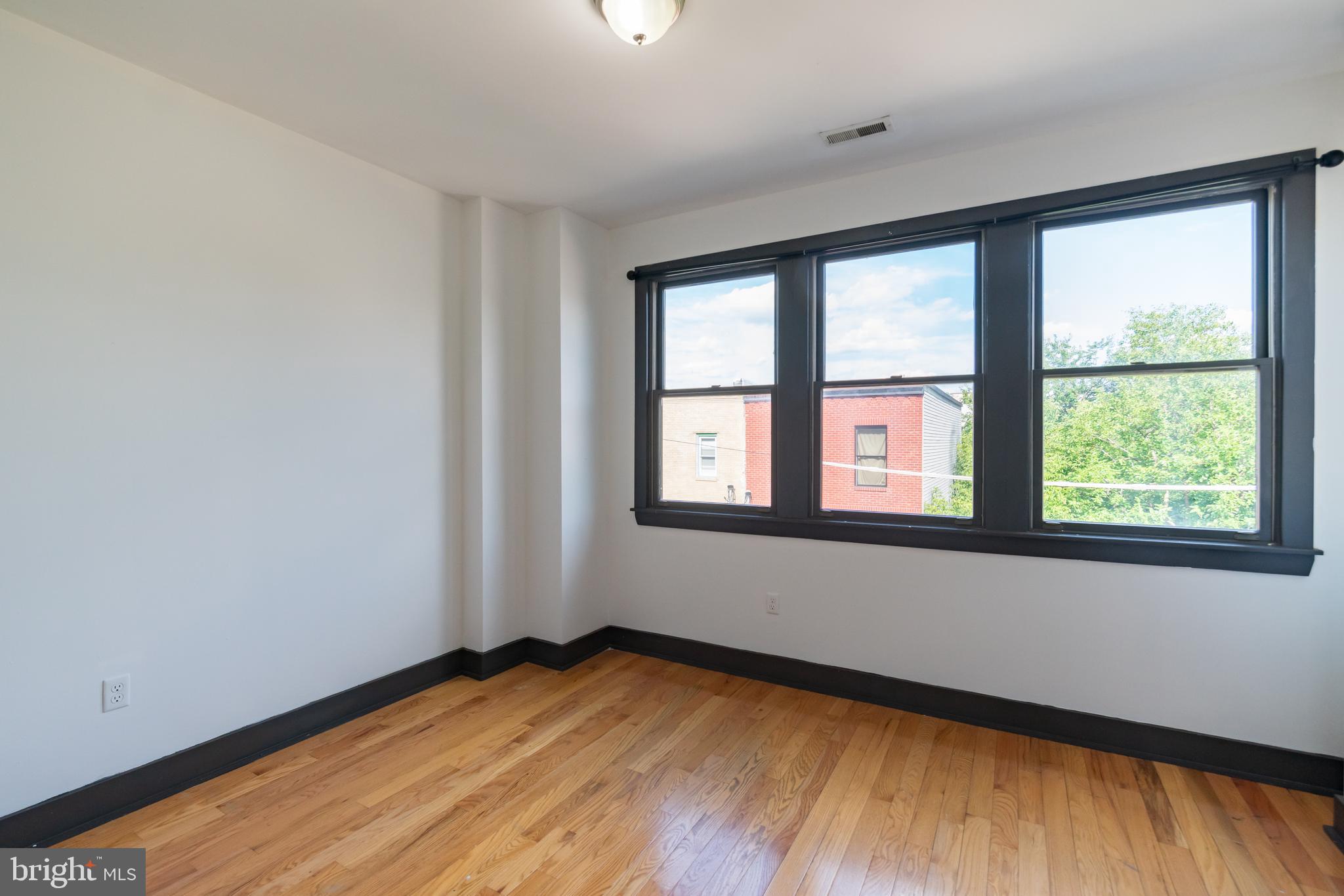 2030 N 18TH ST #UNIT B