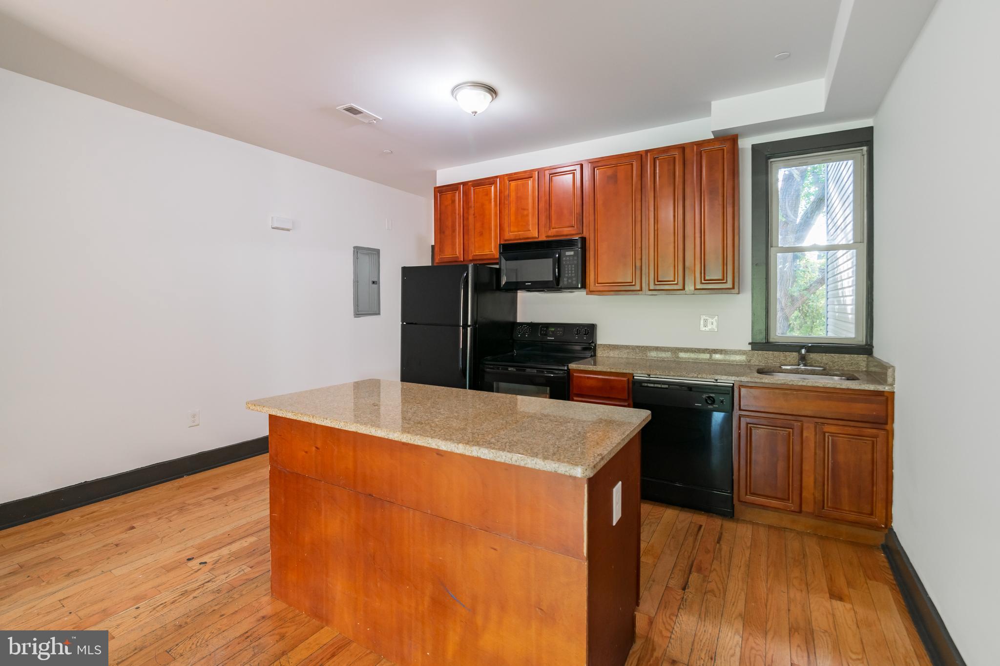 2030 N 18TH ST #UNIT B