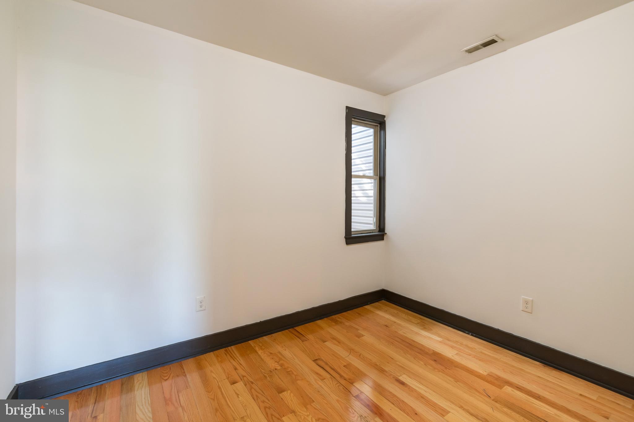 2030 N 18TH ST #UNIT B