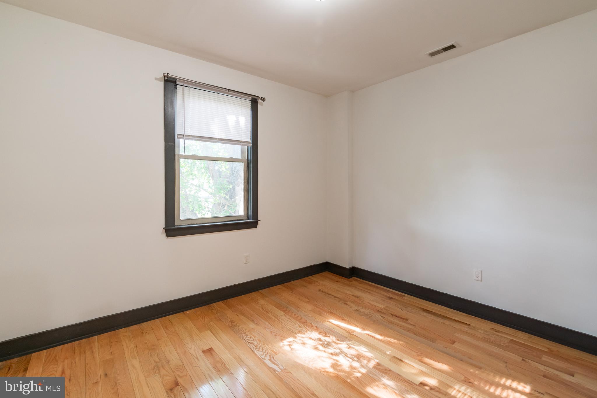 2030 N 18TH ST #UNIT B