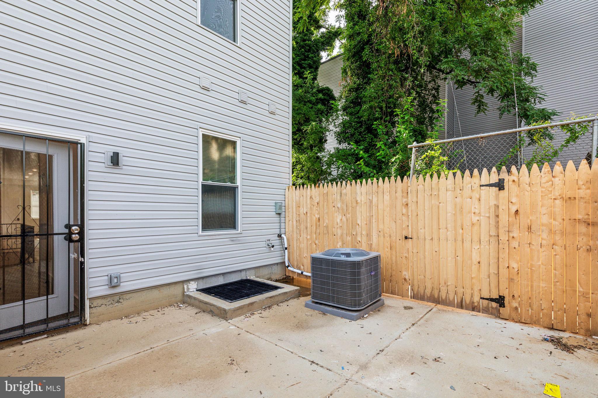 2306 N FAIRHILL ST #1