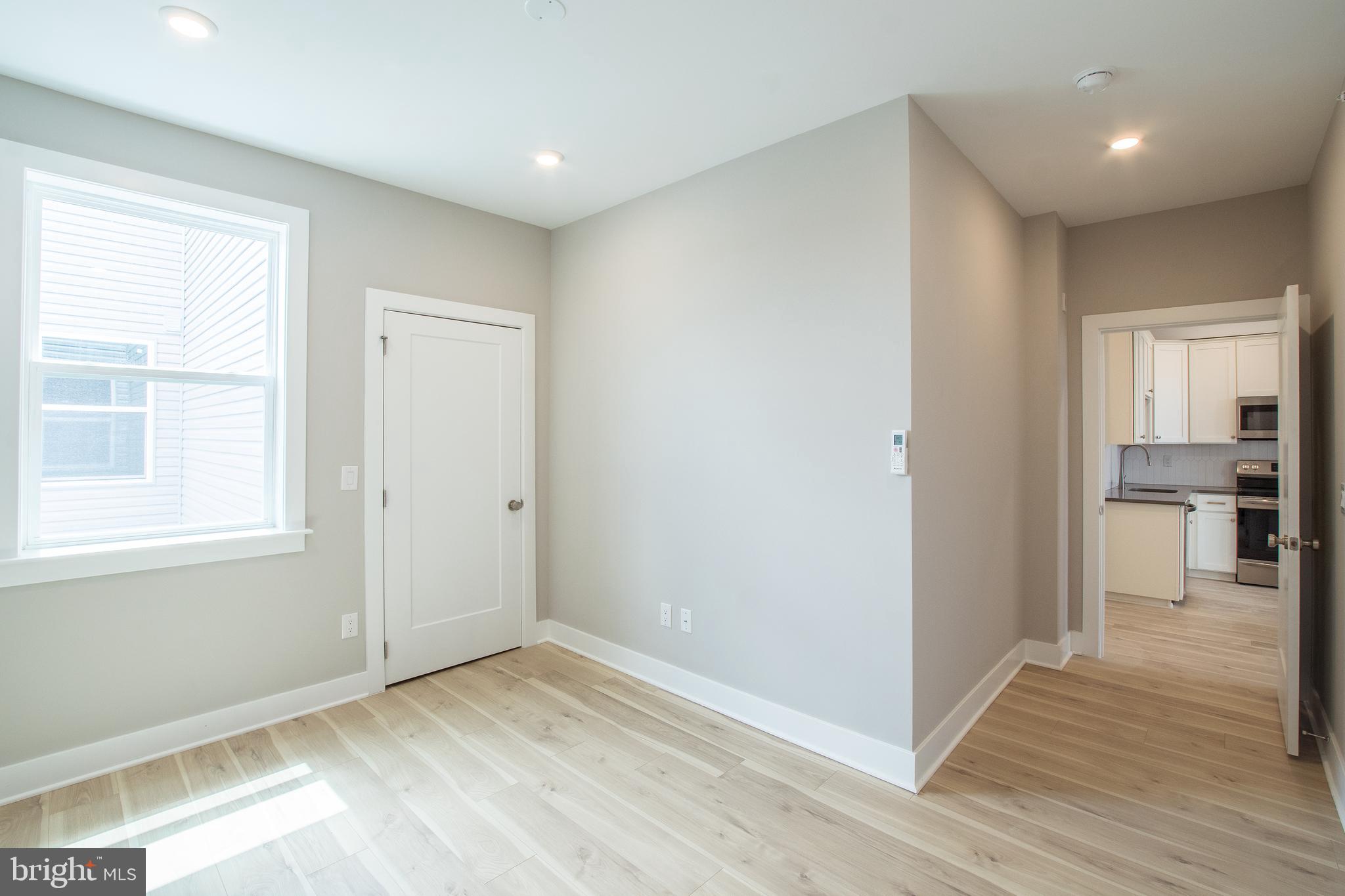 5230 WALNUT ST #UNIT 4F