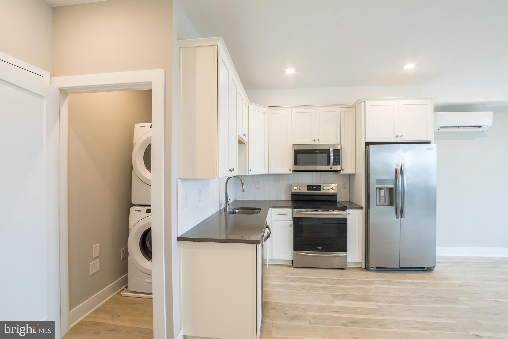 5230 WALNUT ST #UNIT 4F