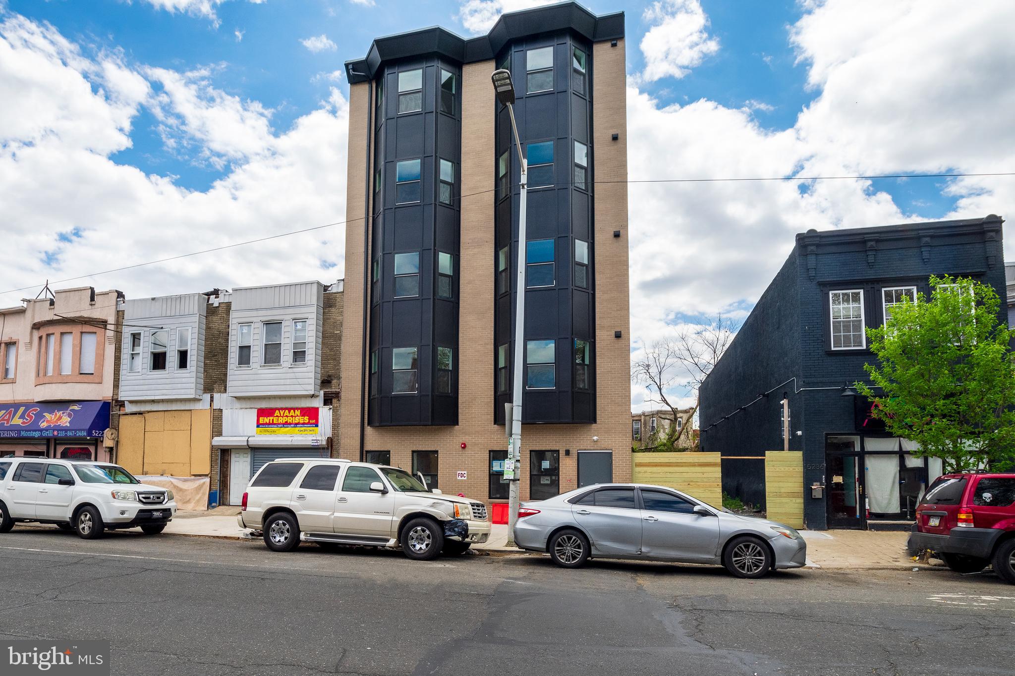 5230 WALNUT ST #UNIT 4F