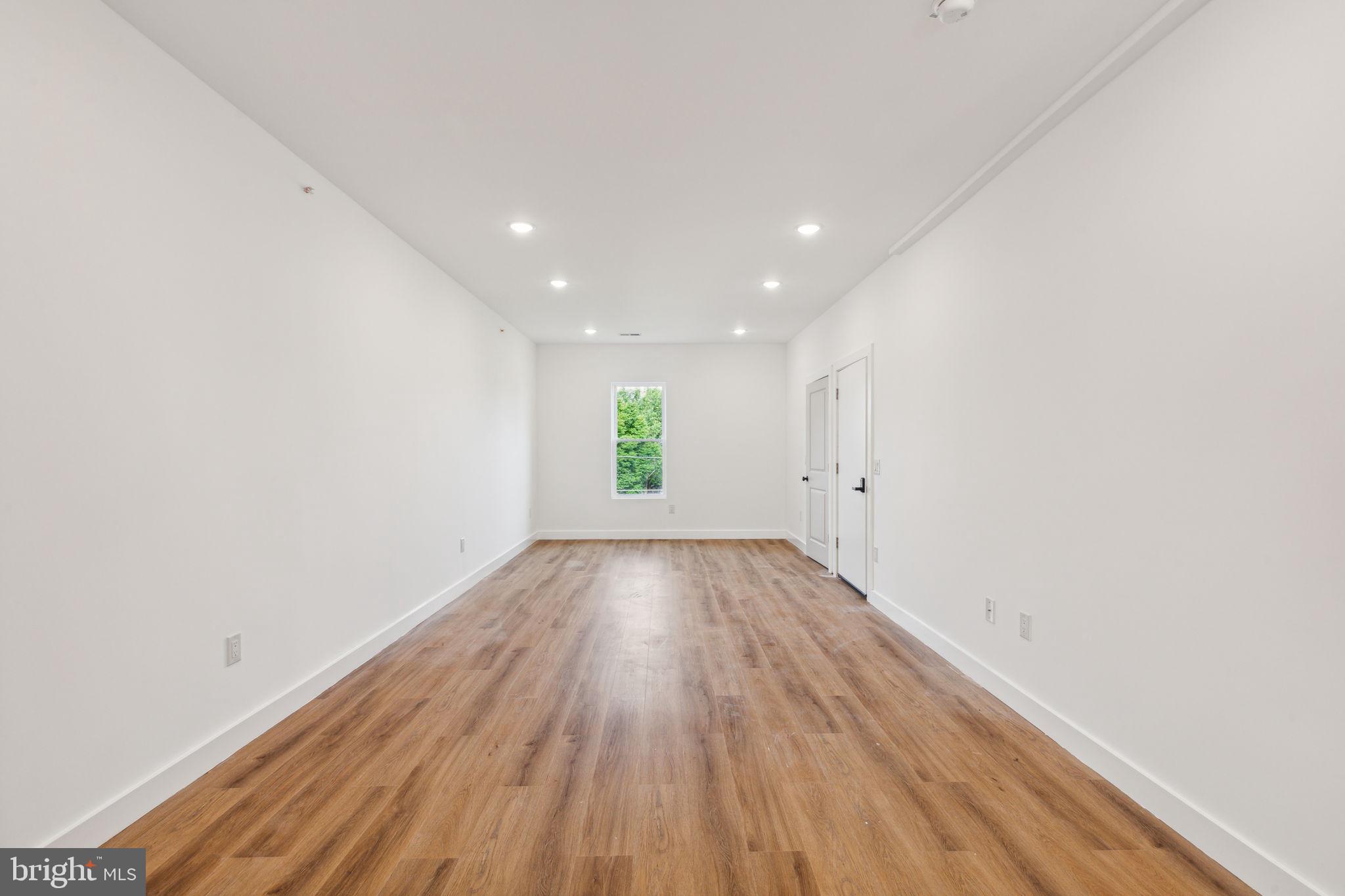 2306 N FAIRHILL ST #3