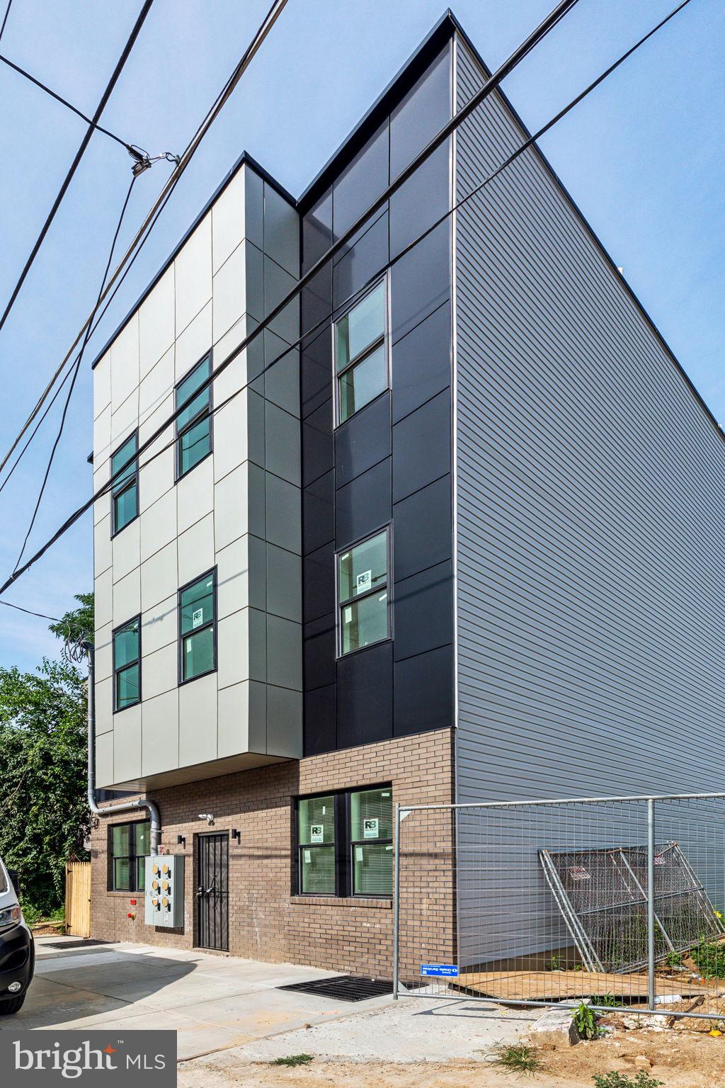 2306 N FAIRHILL ST #3