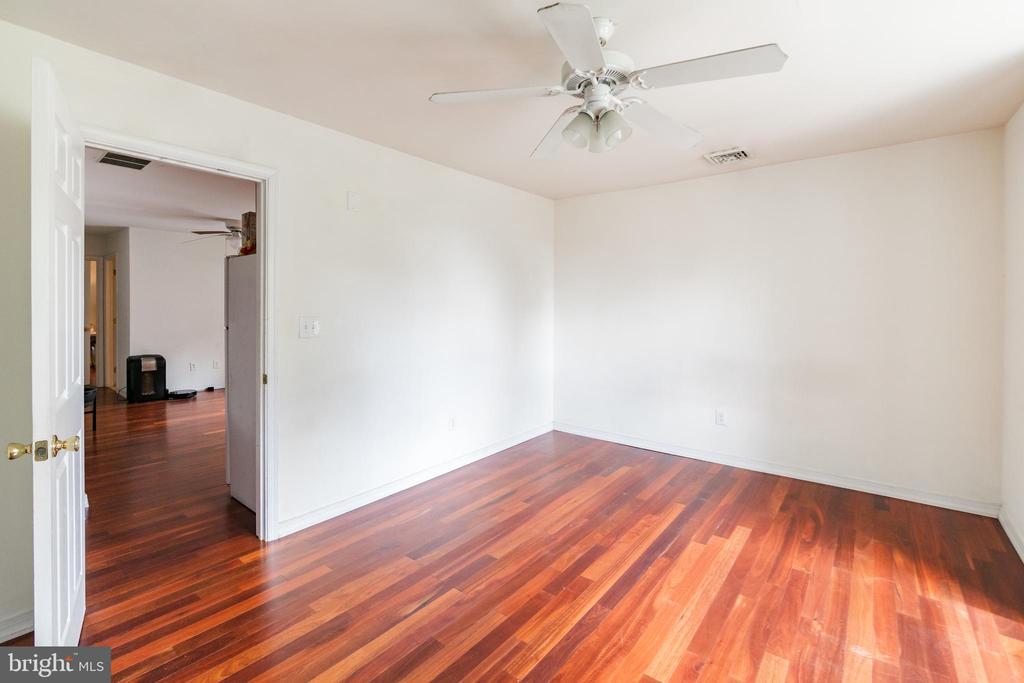 4841 WALTON AVE #UNIT 3