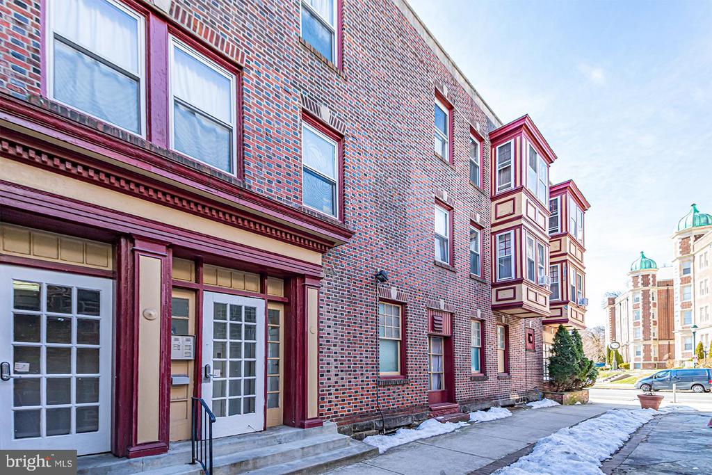 2115 N 63RD ST #UNIT 3E