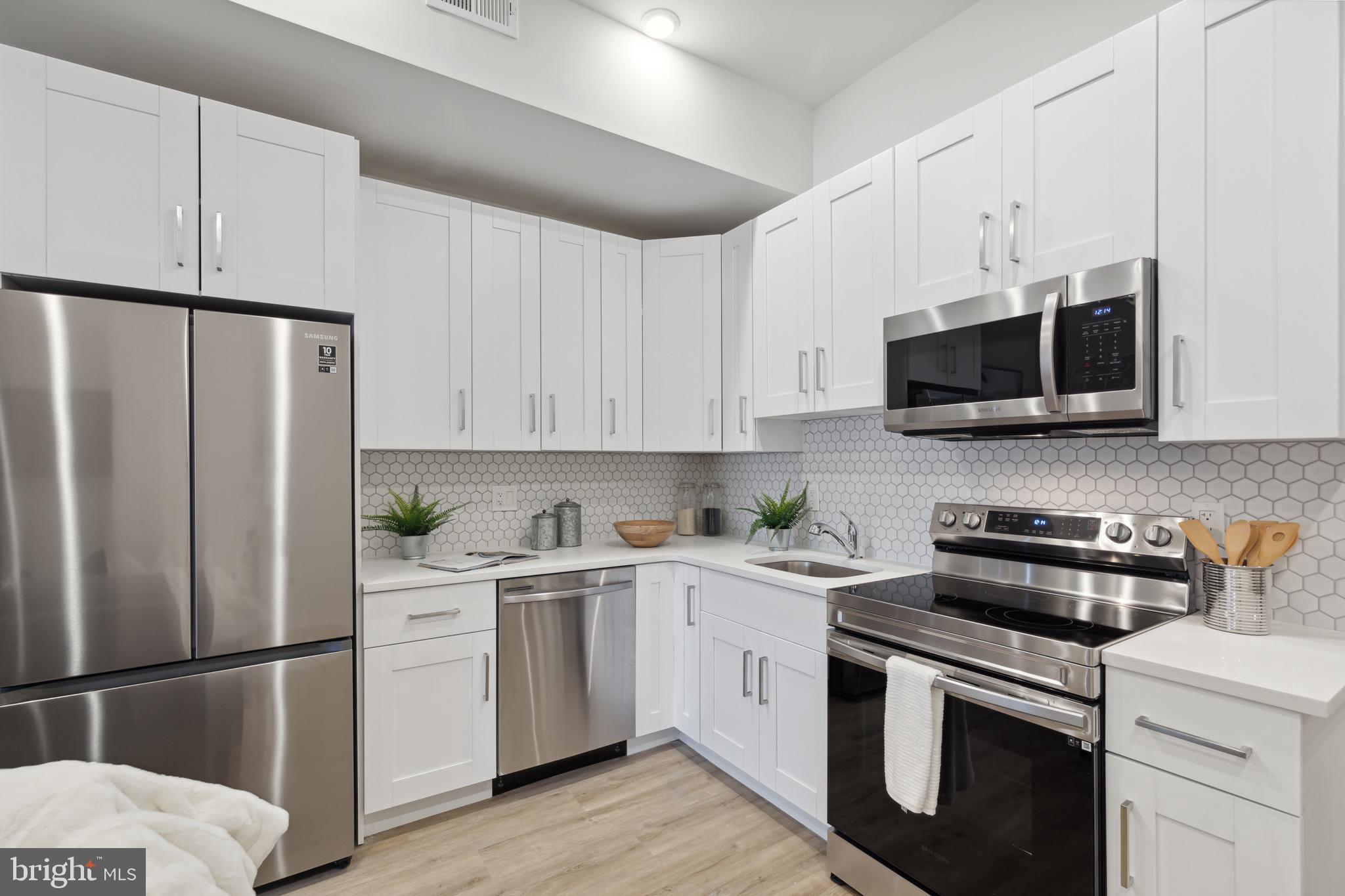 1330 S PATTON ST #UNIT 403