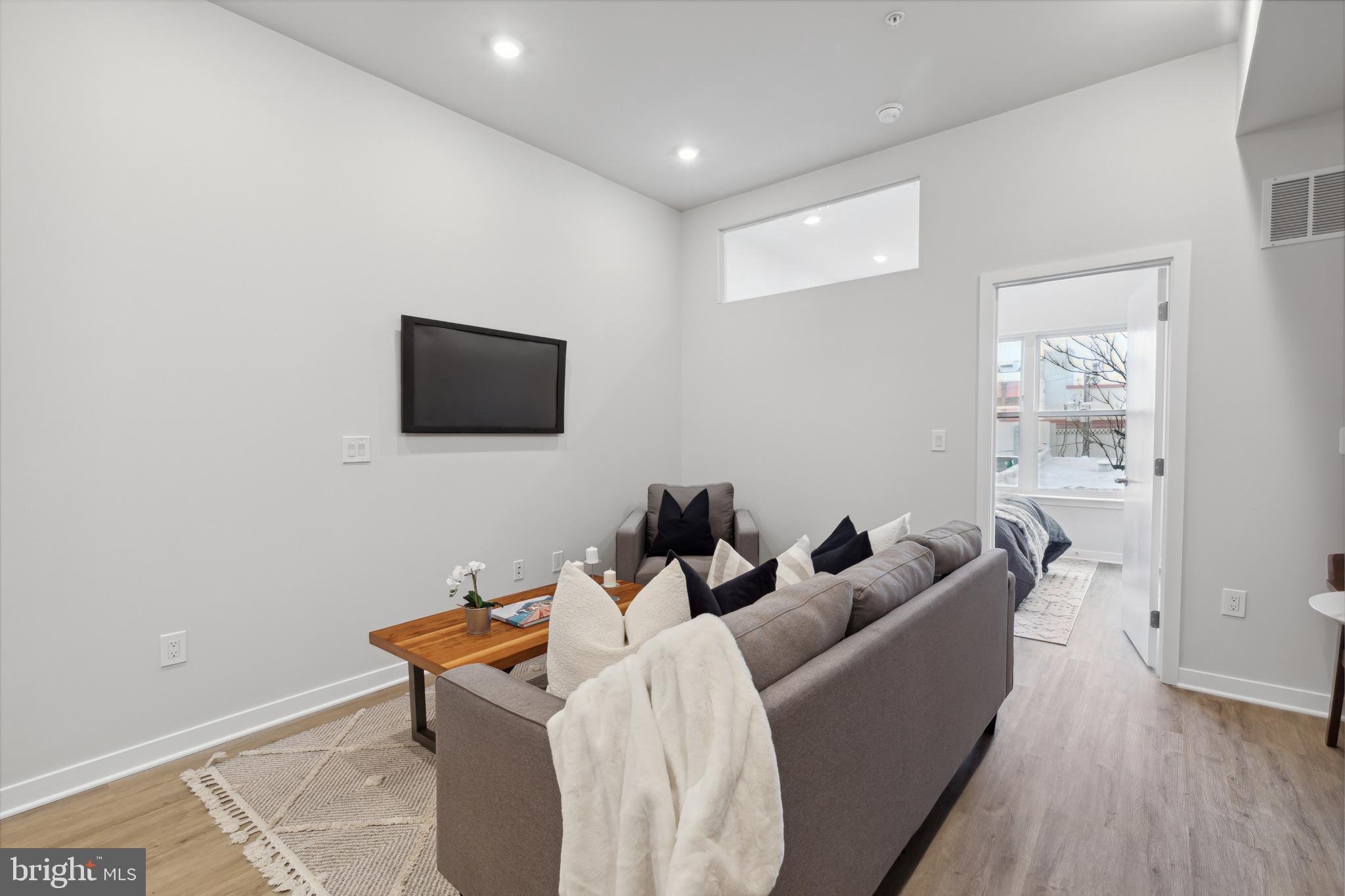 1330 S PATTON ST #UNIT 403