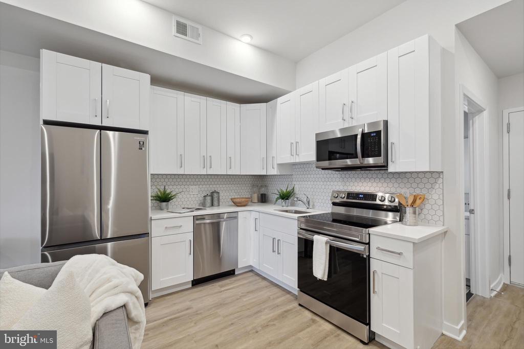1330 S PATTON ST #UNIT 403