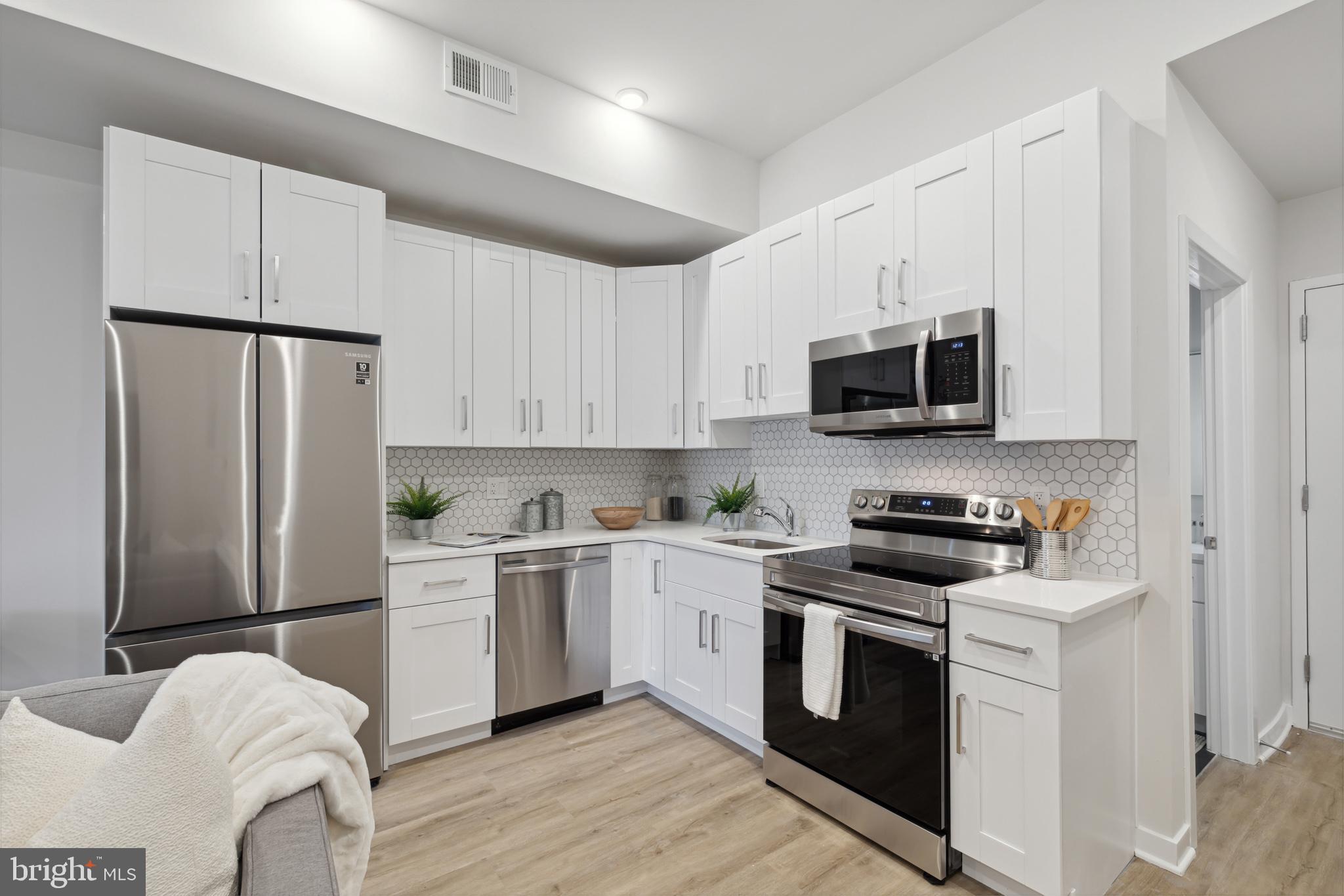 1330 S PATTON ST #UNIT 403