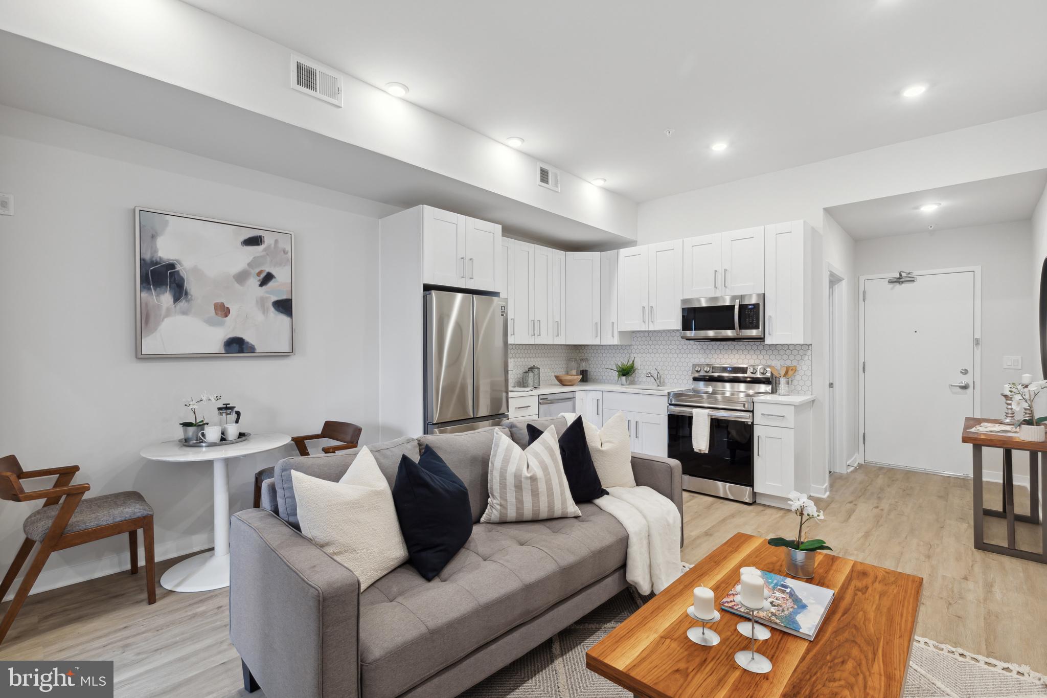 1330 S PATTON ST #UNIT 403