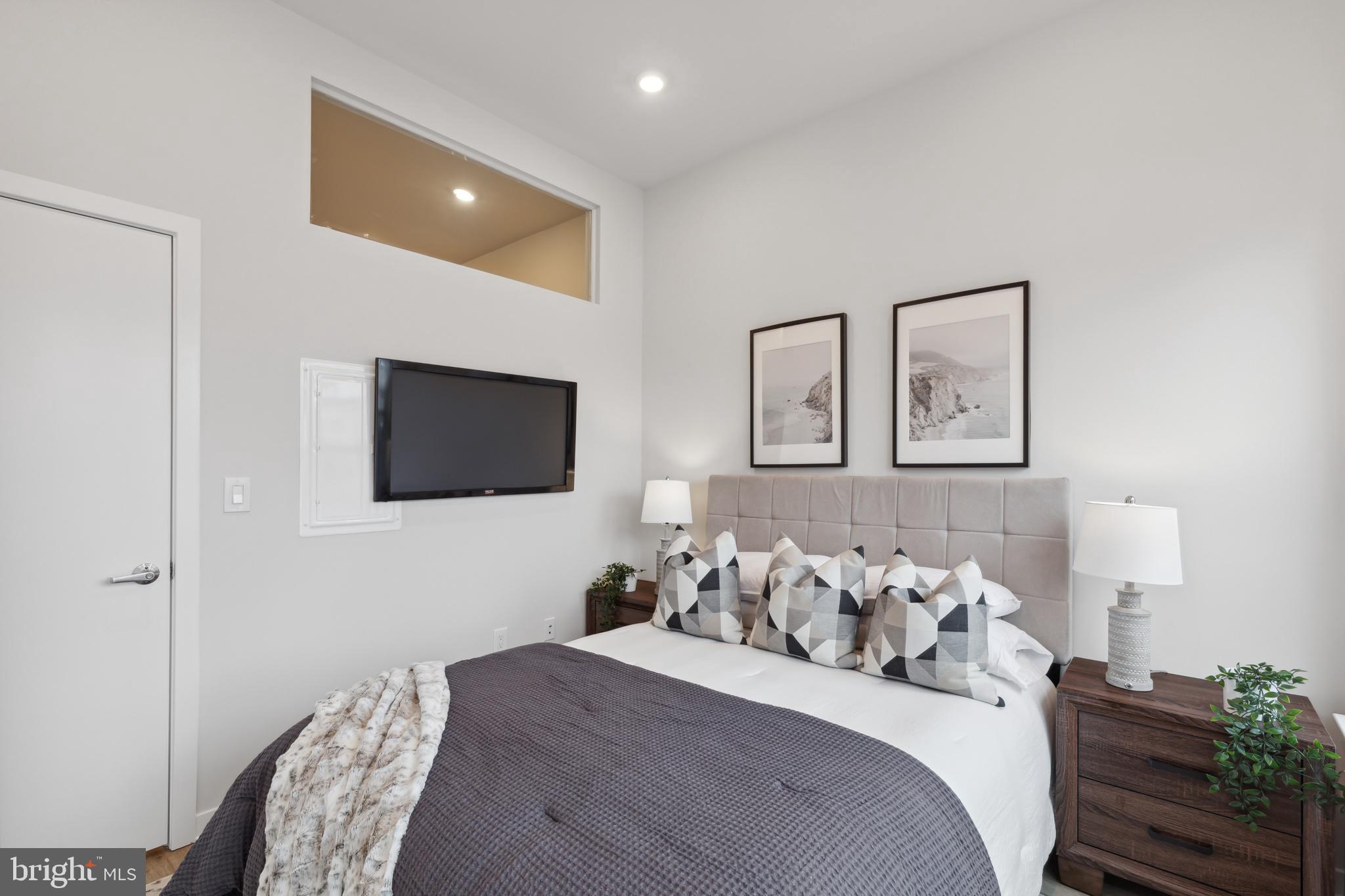 1330 S PATTON ST #UNIT 403