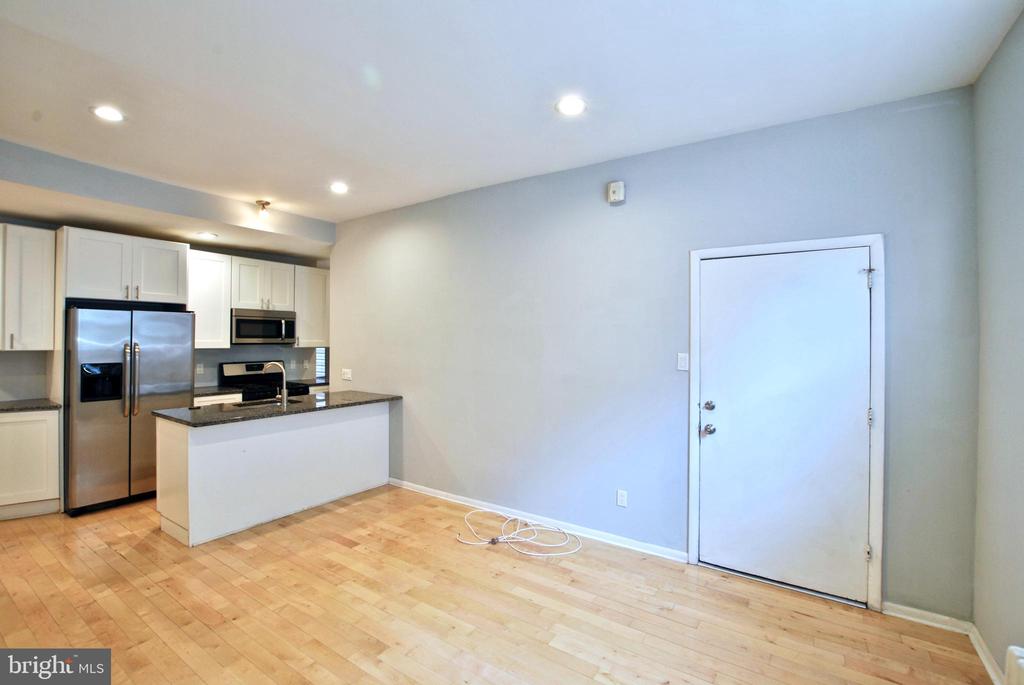 971 N LAWRENCE ST #UNIT A