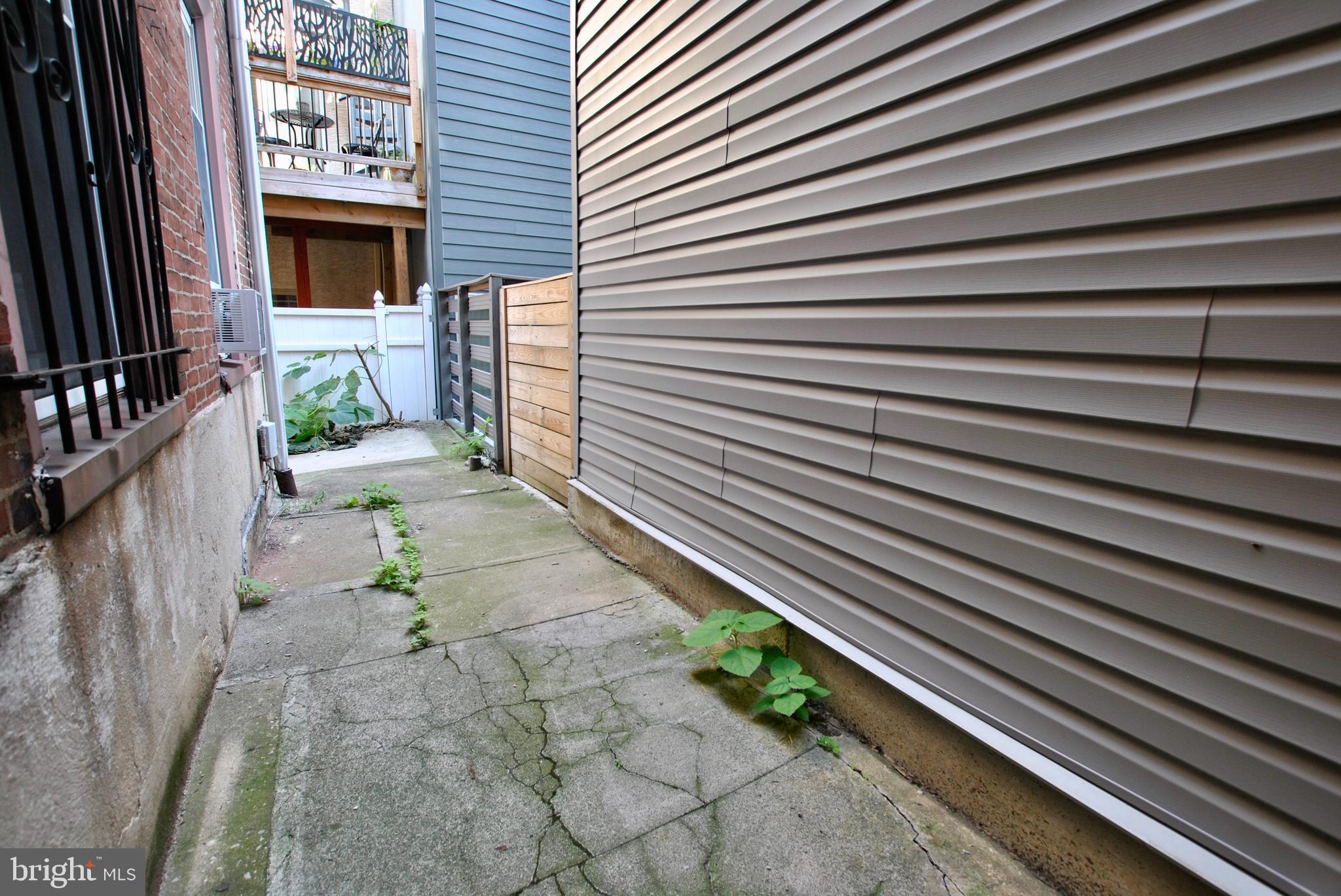 971 N LAWRENCE ST #UNIT A