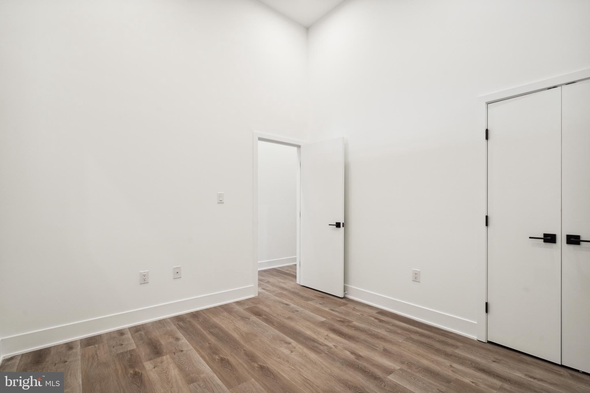 1420 POINT BREEZE AVE #UNIT 102