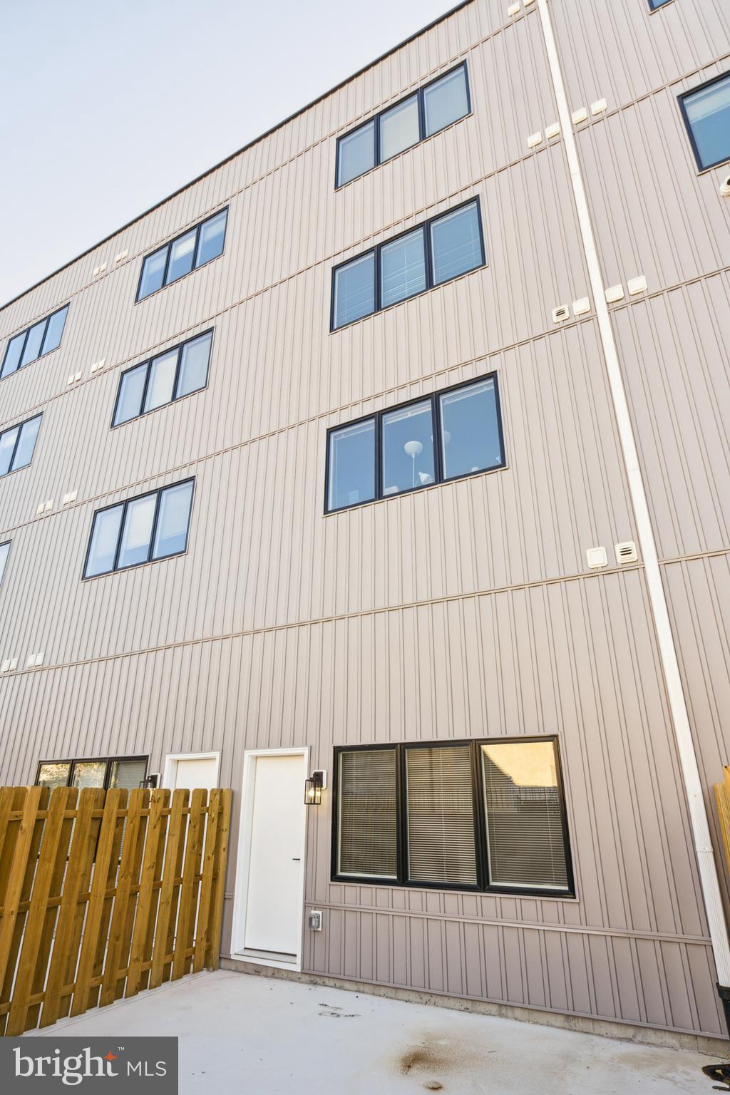 1420 POINT BREEZE AVE #UNIT 102