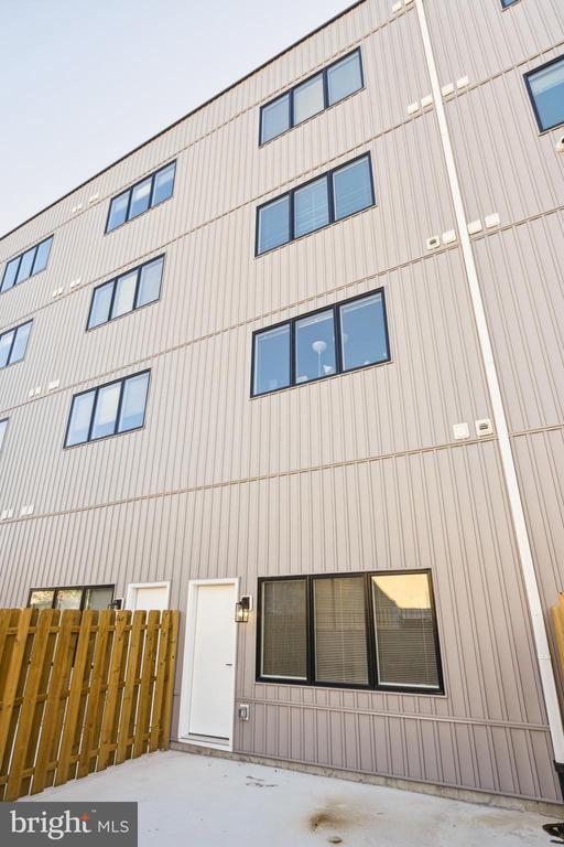 1420 POINT BREEZE AVE #UNIT 102
