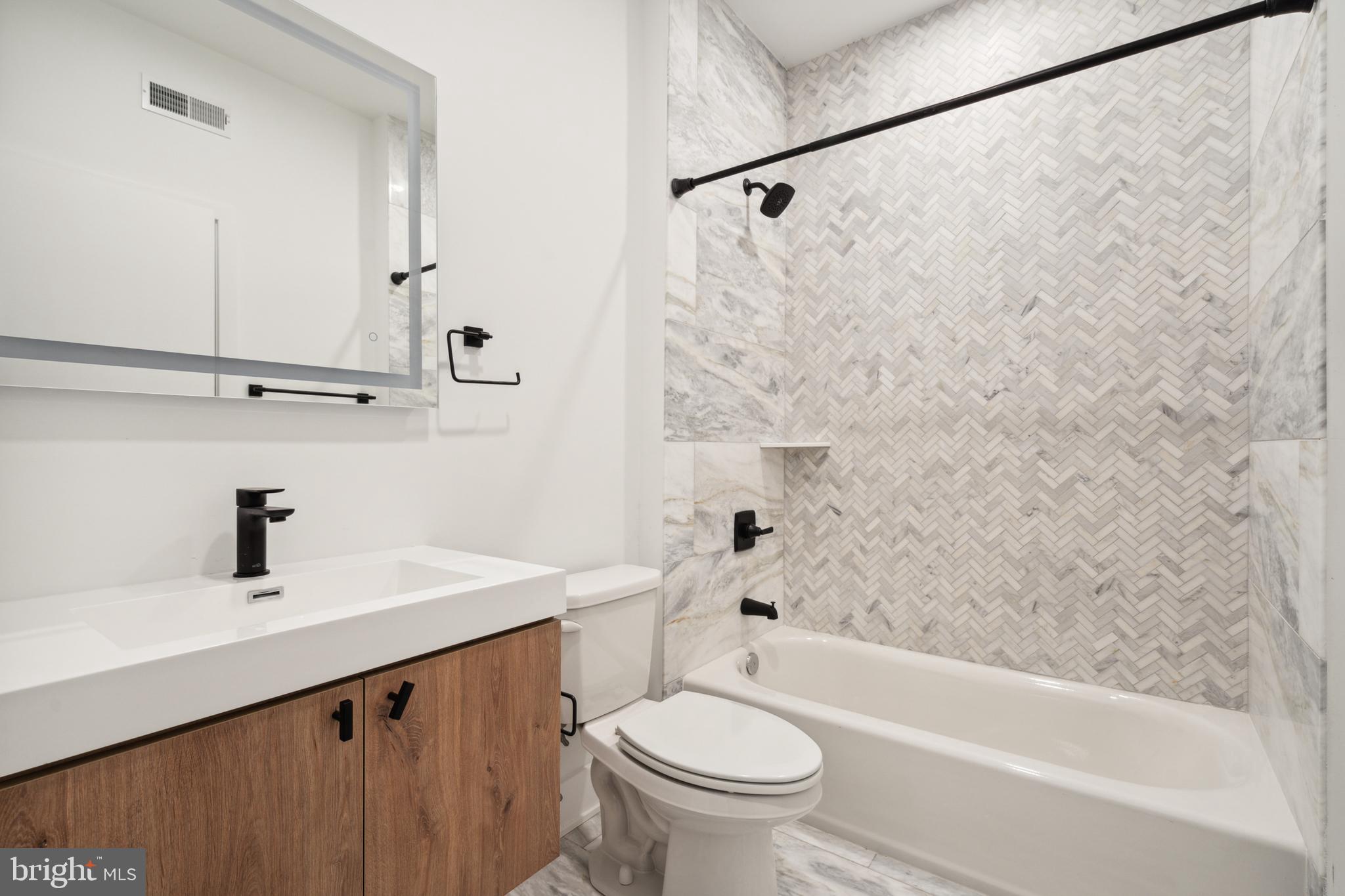 1420 POINT BREEZE AVE #UNIT 102