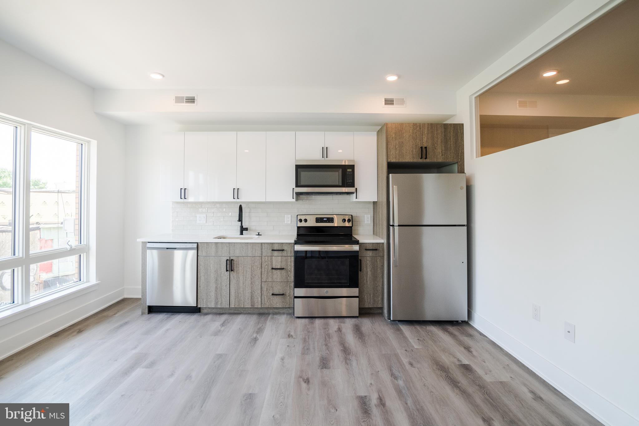 1420 POINT BREEZE AVE #UNIT 407