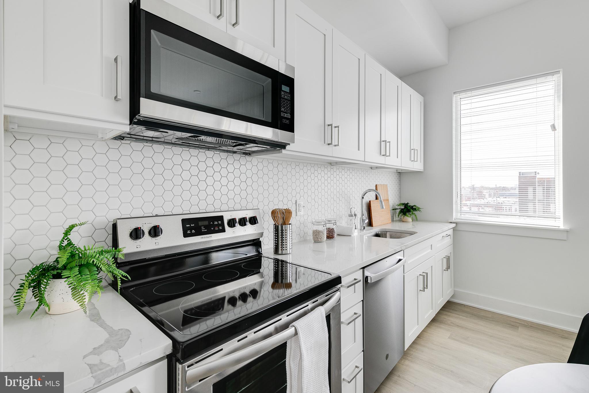 2201 WASHINGTON AVE #UNIT 208