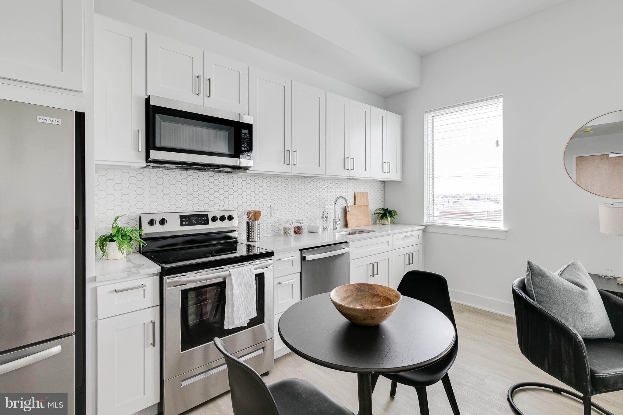 2201 WASHINGTON AVE #UNIT 208