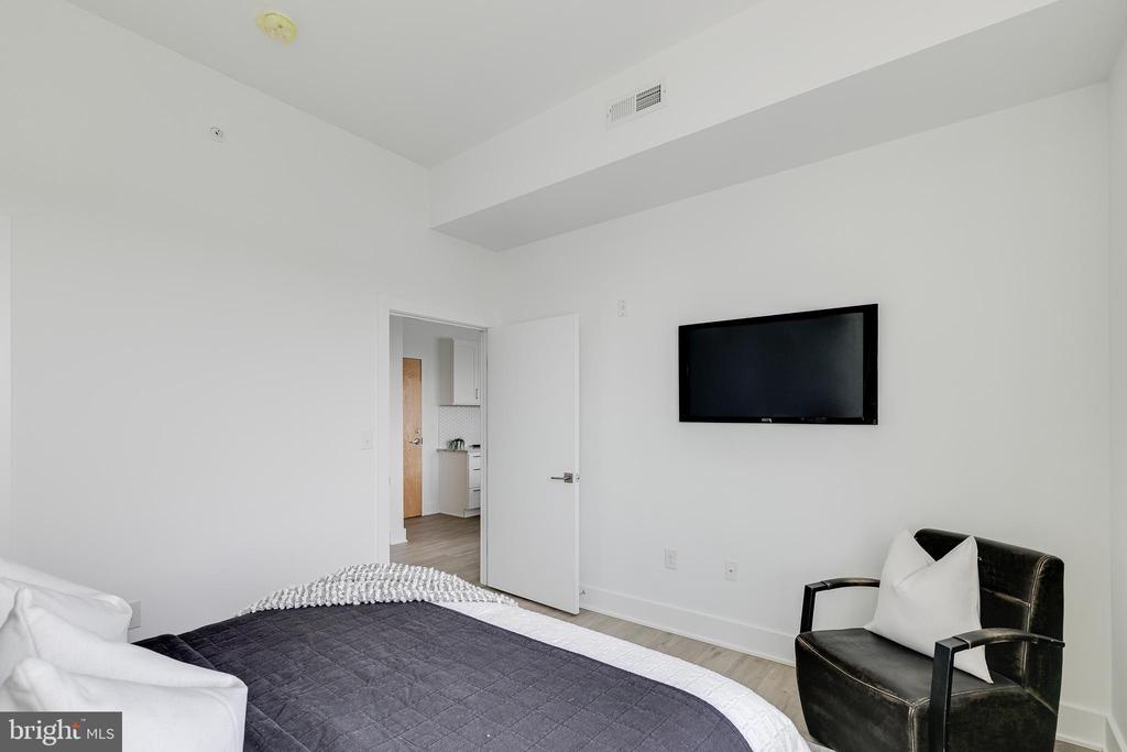 2201 WASHINGTON AVE #UNIT 319