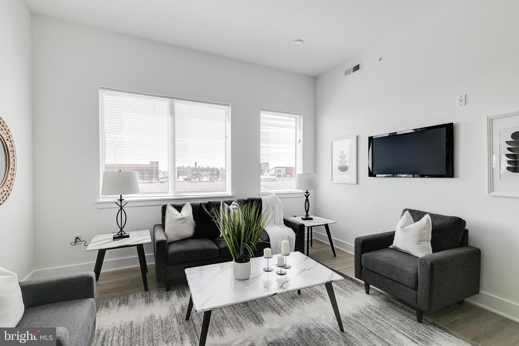 2201 WASHINGTON AVE #UNIT 319