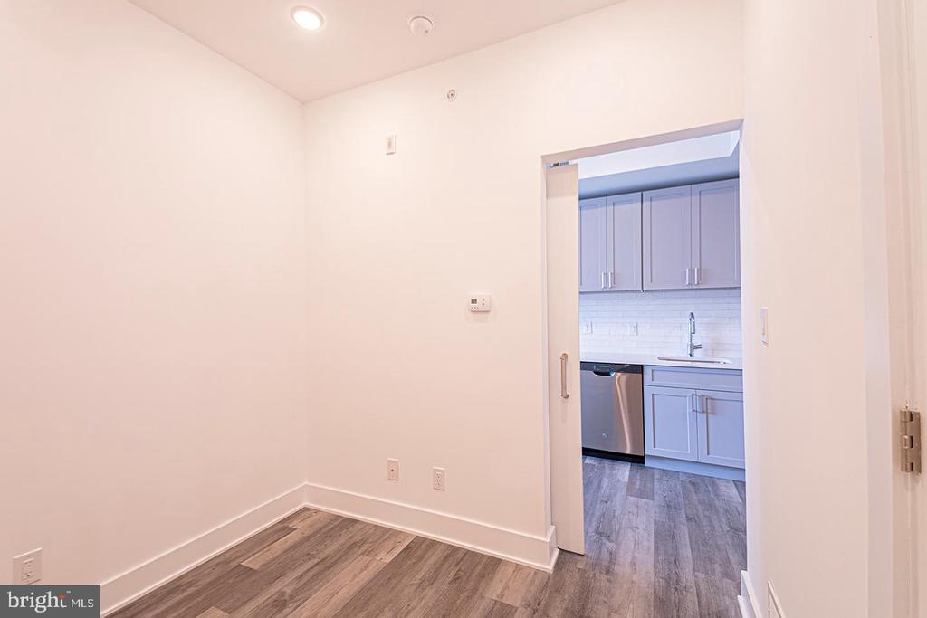 1245 RIDGE AVE #UNIT 205