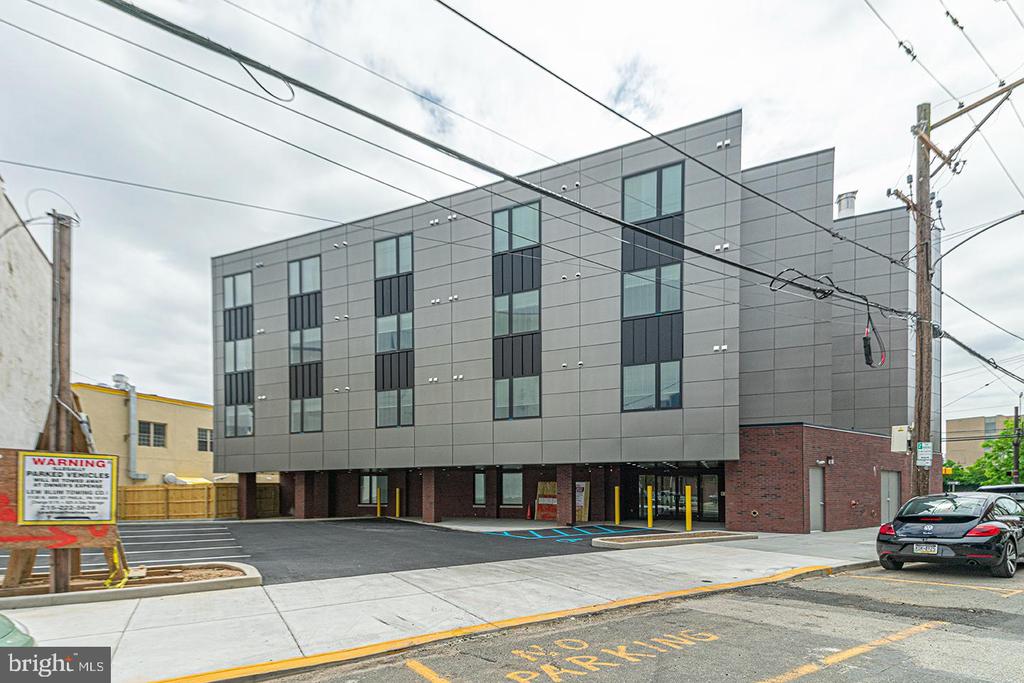 1245 RIDGE AVE #UNIT 205