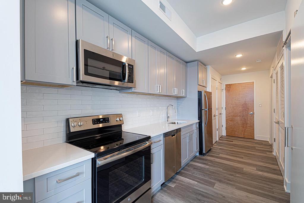 1245 RIDGE AVE #UNIT 205