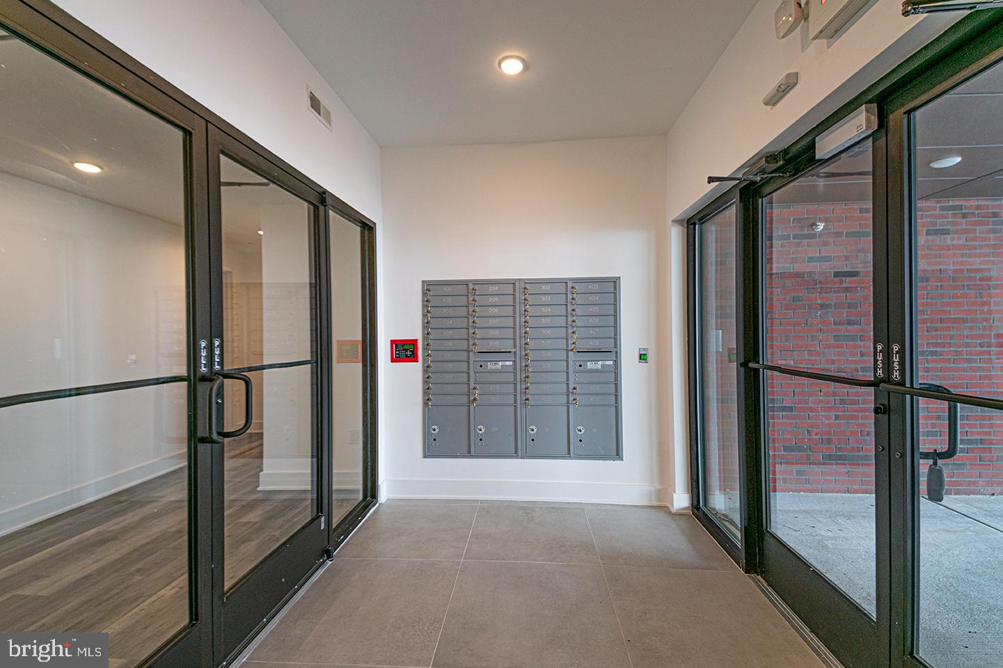 1245 RIDGE AVE #UNIT 206