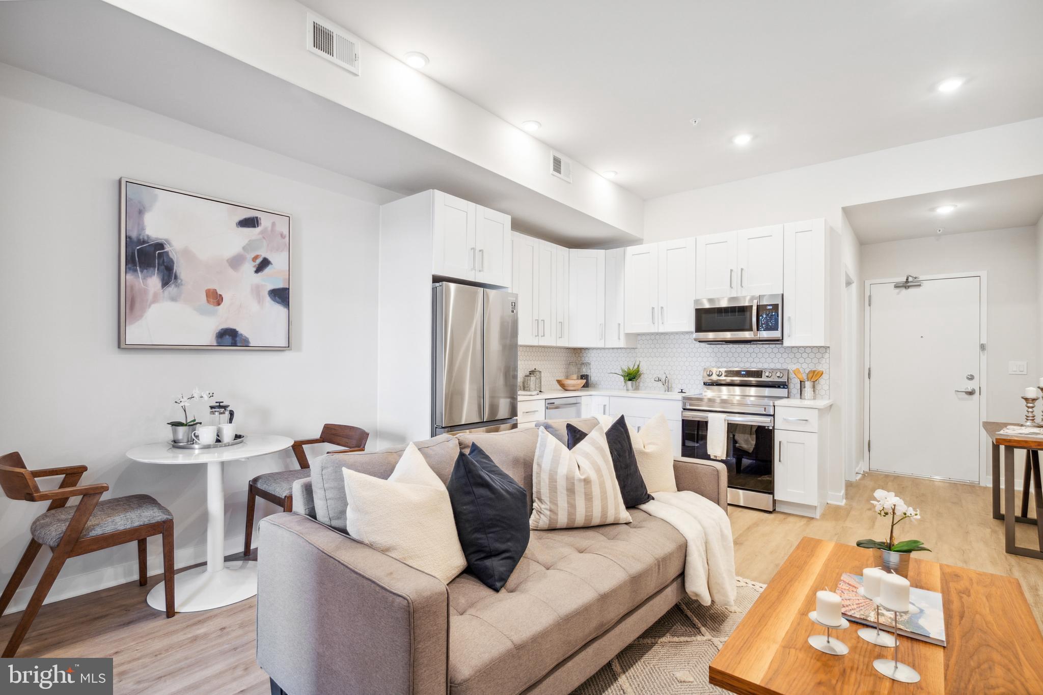 1330 S PATTON ST #UNIT 208