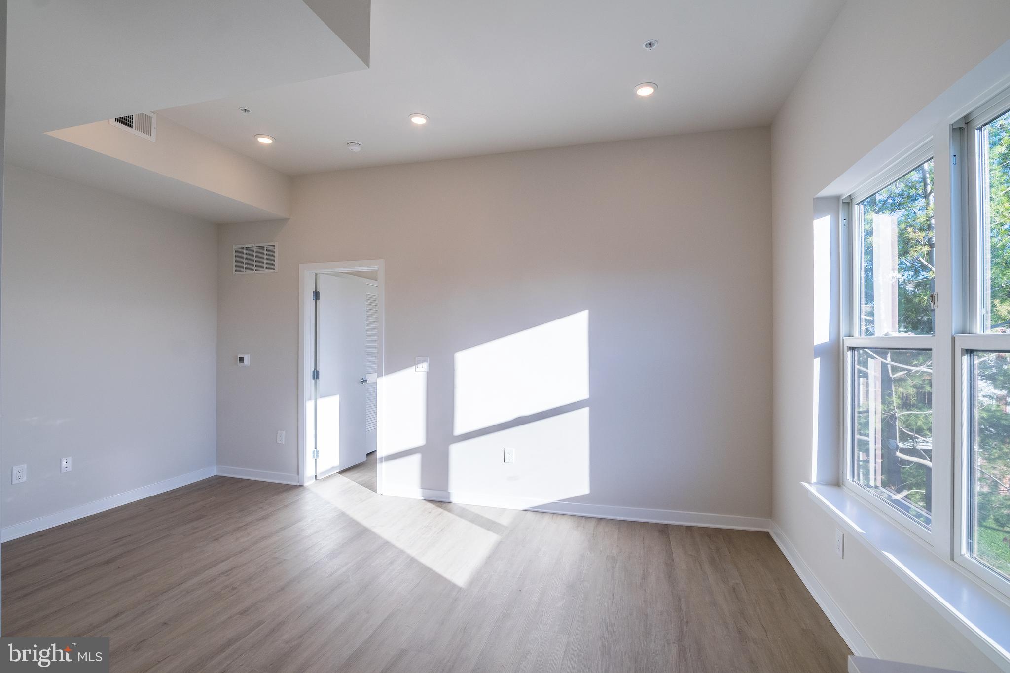 1330 S PATTON ST #UNIT 401