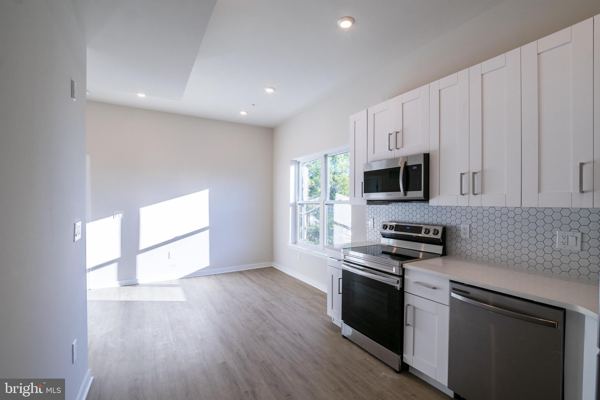 1330 S PATTON ST #UNIT 401