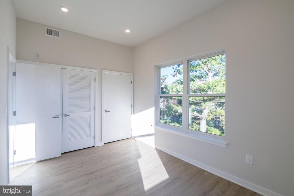 1330 S PATTON ST #UNIT 401